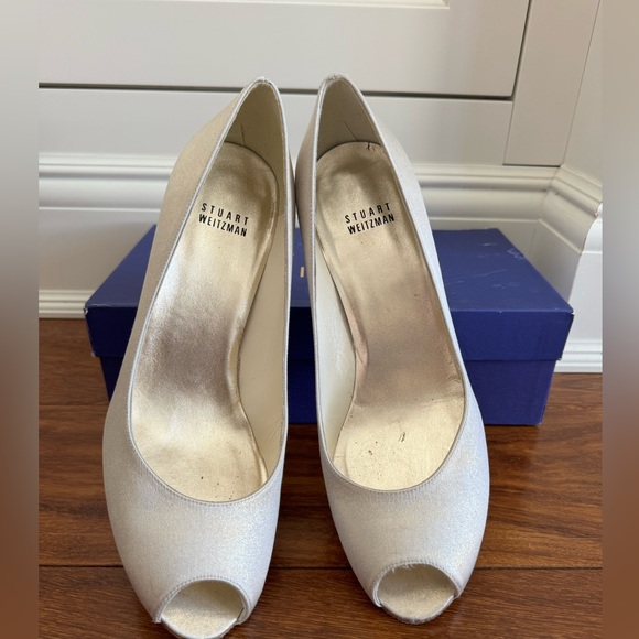 Stuart Weitzman Polly Platinum Peep Toe Party Heels - Picture 4 of 6